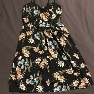Floral Dress with pockets!